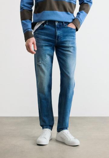 Прямые джинсы