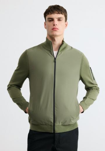 Вязаная кофта