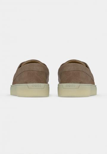 Ботинки на шнуровке