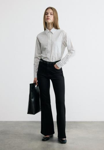 Клешеные джинсы