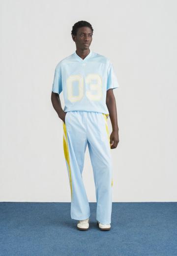 Спортивные штаны