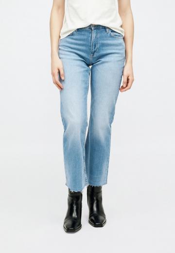 Короткие джинсы