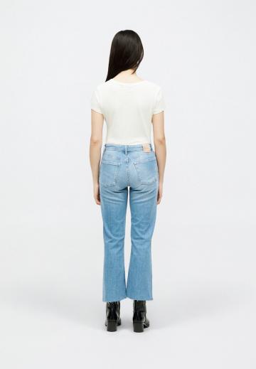 Короткие джинсы