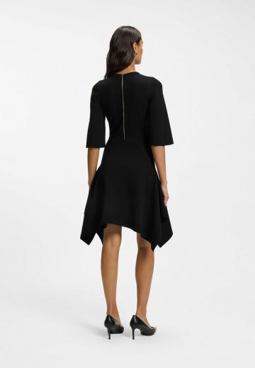 Платье футляр