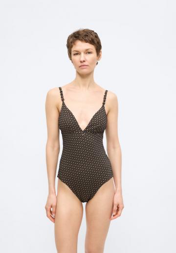 Слитный купальник