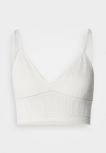 Топ на бретельках