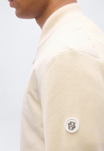 Вязаная кофта