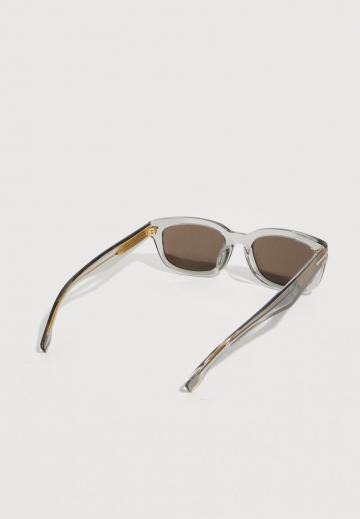 Солнечные очки