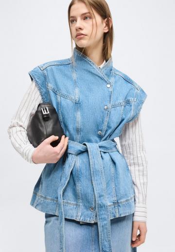 Джинсовая жилетка