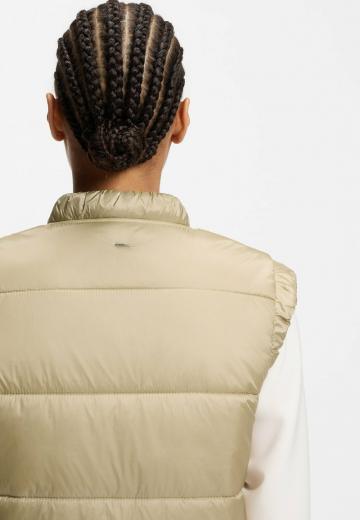 Стеганый жилет