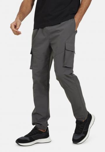Брюки с накладными карманами