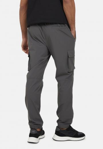 Брюки с накладными карманами