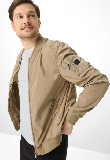 Куртка бомбер