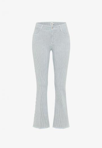 Короткие джинсы