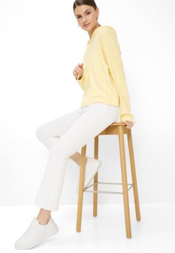 Короткие джинсы