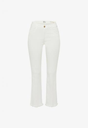 Короткие джинсы