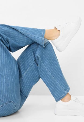 Свободные джинсы