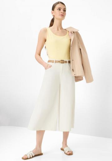 Короткие джинсы