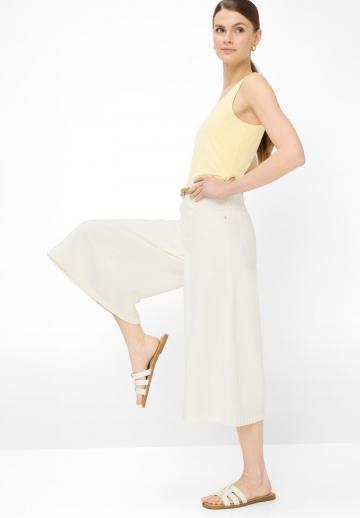 Короткие джинсы