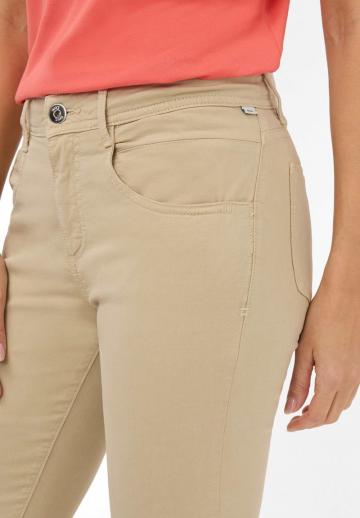 Короткие джинсы