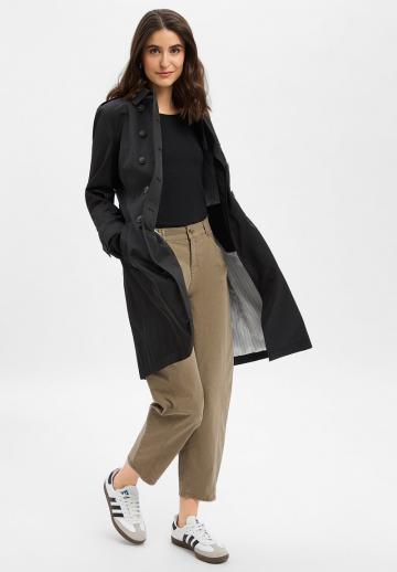 Короткие джинсы