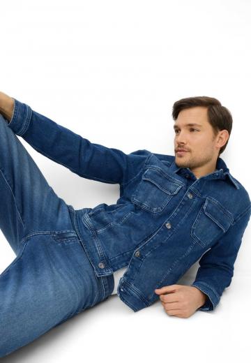 Джинсовая куртка