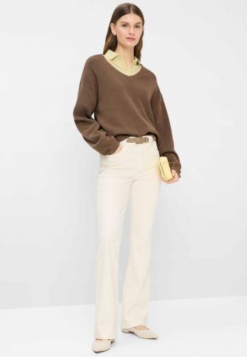 Пуловер с вырезом V