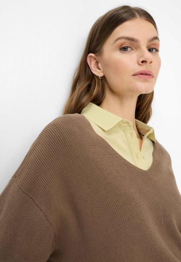 Пуловер с вырезом V