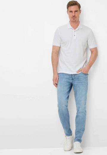 Узкие джинсы