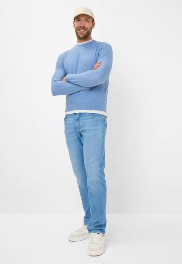 Прямые джинсы