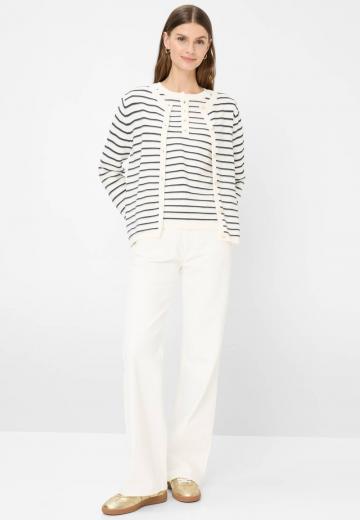 Пуловер в полоску