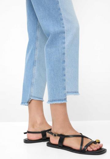 Короткие джинсы