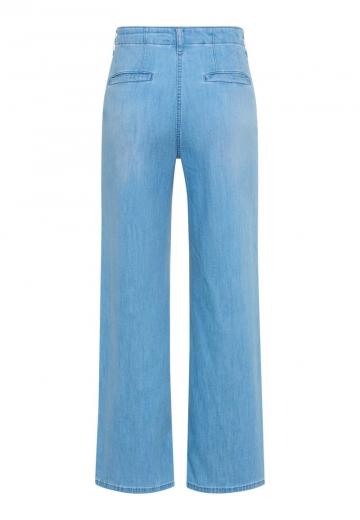 Короткие джинсы