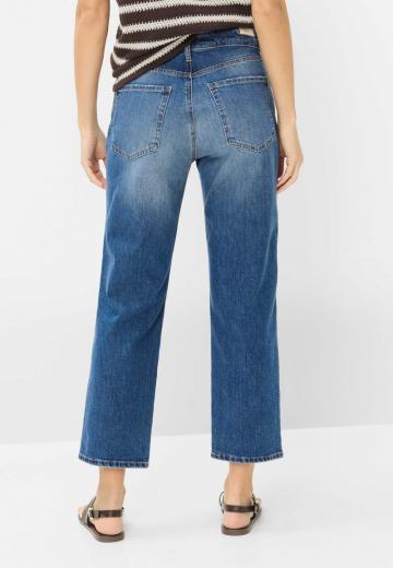 Прямые джинсы
