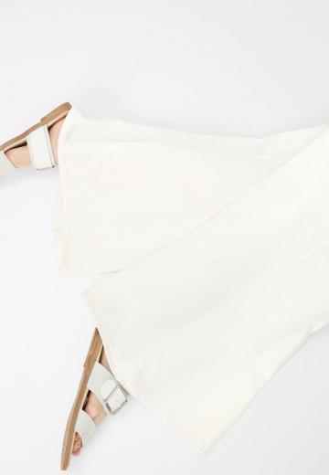 Клешеные джинсы