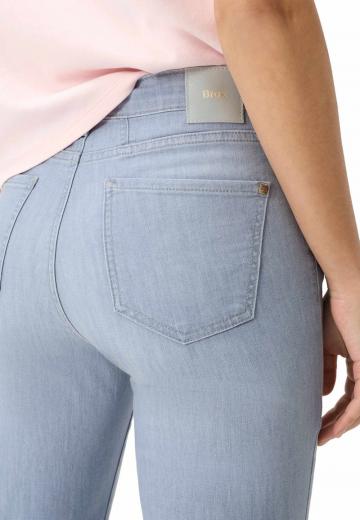 Клешеные брюки