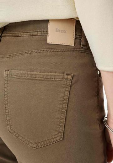 Узкие джинсы