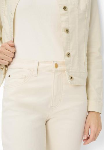 Короткие джинсы