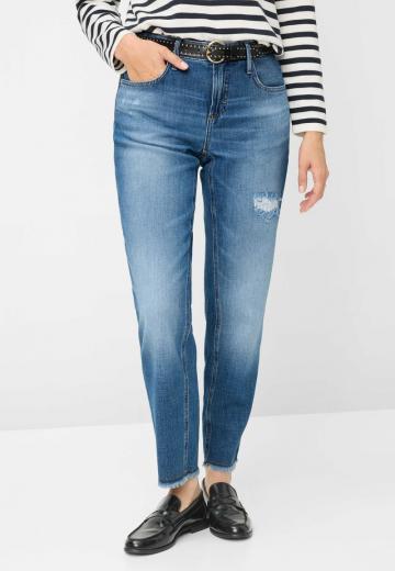 Узкие джинсы