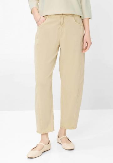 Короткие джинсы