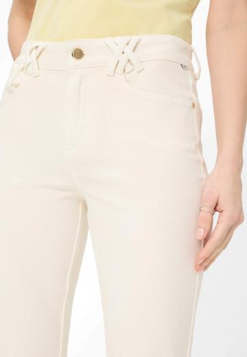 Узкие джинсы