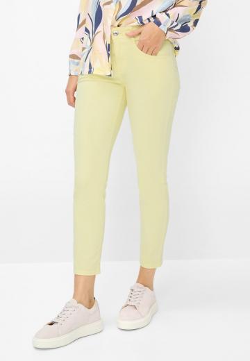 Короткие джинсы