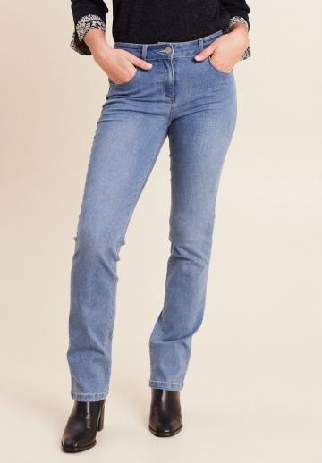 Прямые джинсы