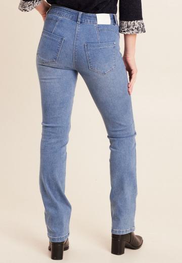 Прямые джинсы