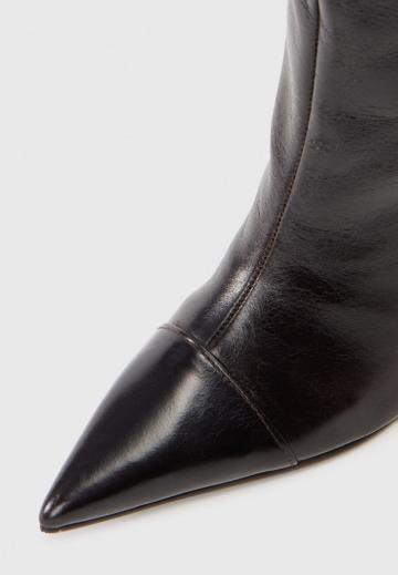 Высокие сапоги