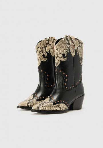Ковбойские сапоги