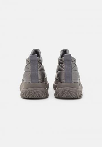 Полусапожки на платформе