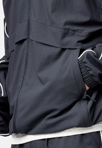 Спортивная куртка