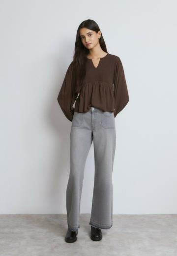 Клешеные джинсы