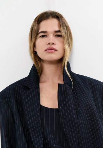 Короткое пальто